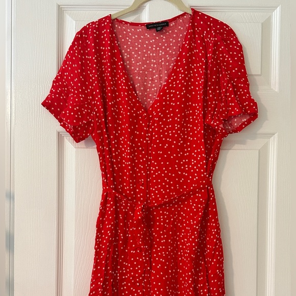 Saks Fifth Avenue - Red & White Scattered Polka Dot Midi Dress - Size 6 - Picture 2 of 7